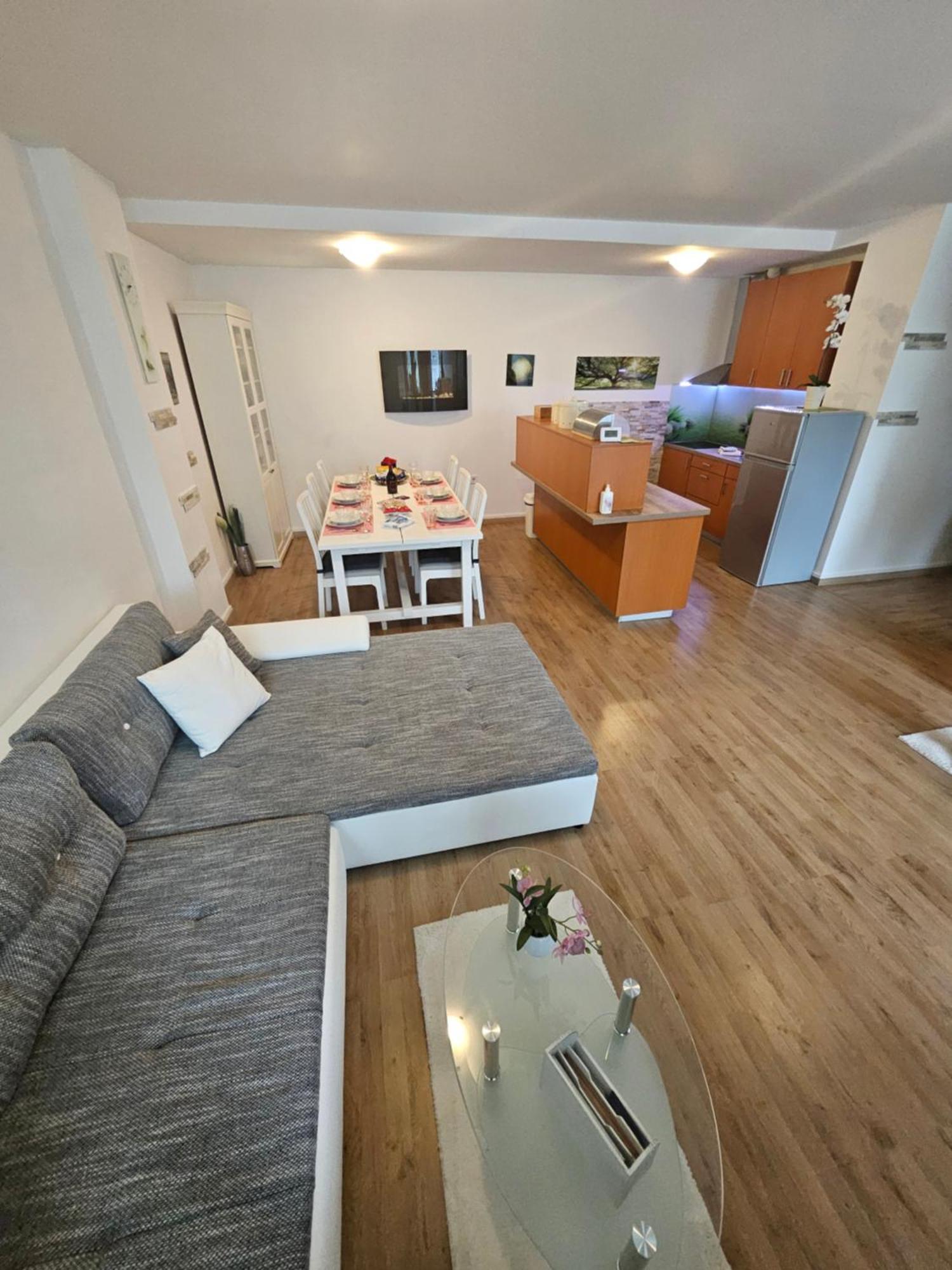 Apartment Zoya ครานสกา โกรา ภายนอก รูปภาพ